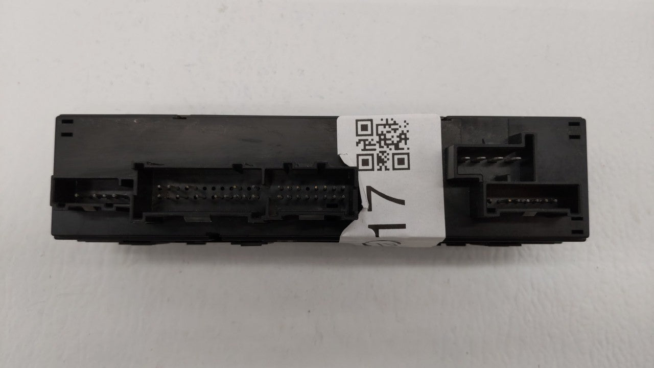 2005-2005 Buick Rainier Driver Left Door Master Power Window Switch 200017