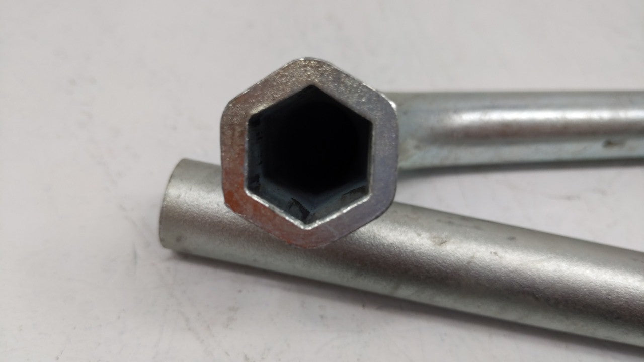 2010 Audi A4 Lug Nug Tools 200006