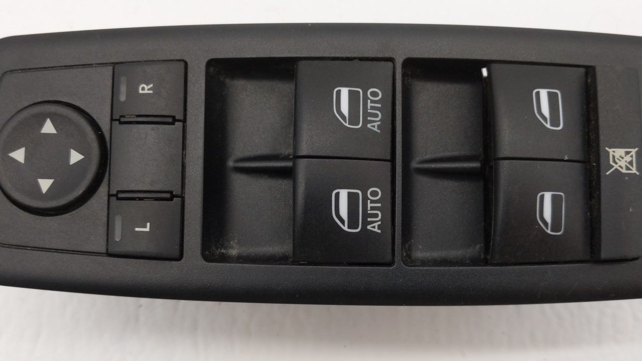 2012 Chrysler Town &amp Country Driver Left Door Master Power Window Switch 200038