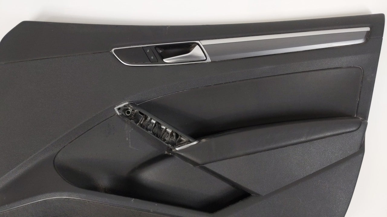 2017 Volkswagen Passat Front Right Passenger Interior Door Panel Trim 200065