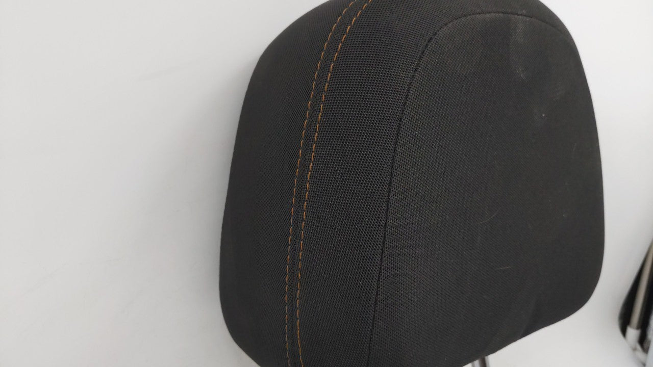 2015-2018 Chevrolet Trax Headrest Head Rest Front Driver Passenger Seat 200074