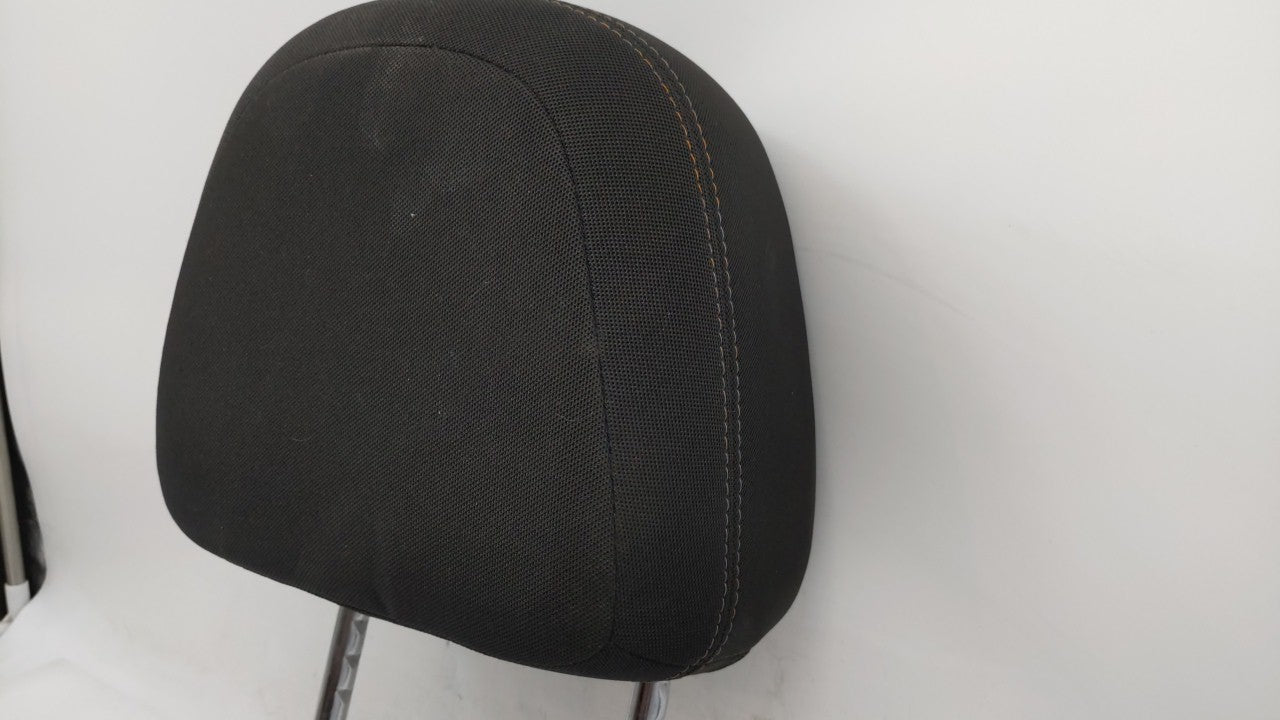 2015-2018 Chevrolet Trax Headrest Head Rest Front Driver Passenger Seat 200074